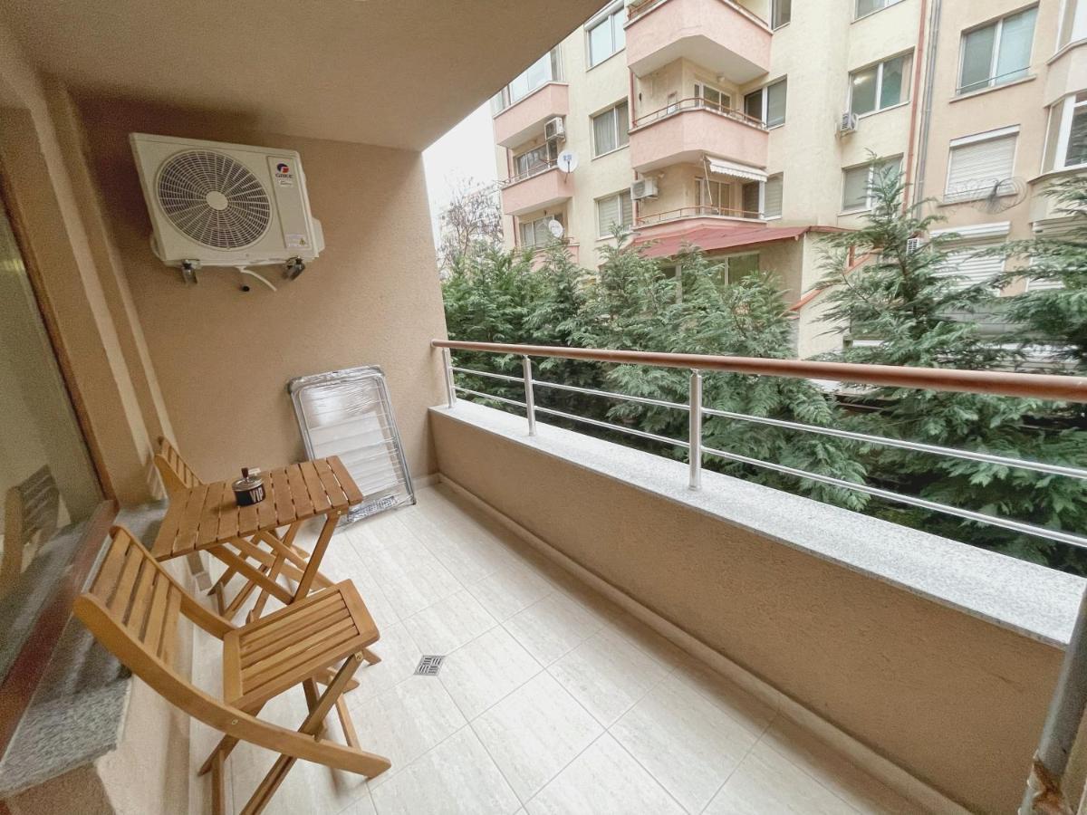 Апартамент Лина Burgas City Exterior foto